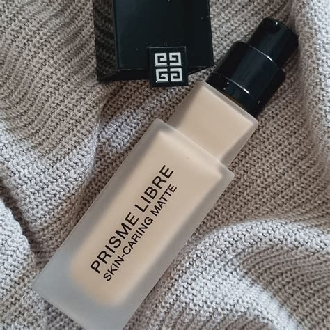 Givenchy prisme libre matte foundation